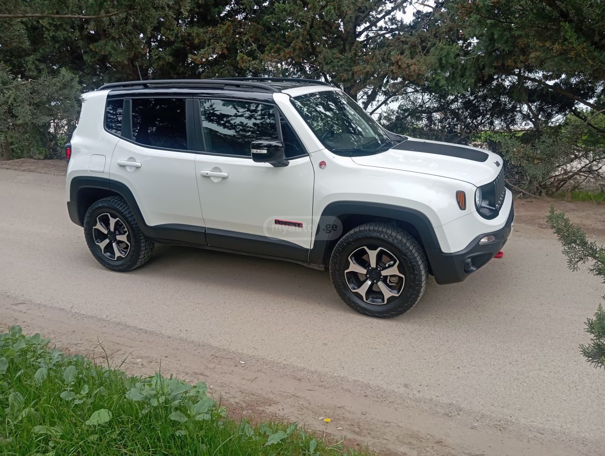 Jeep Renegade - фото 5