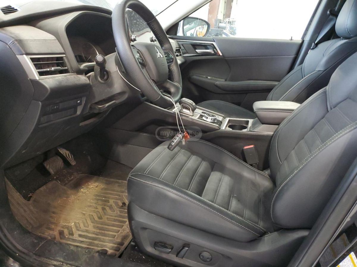 Mitsubishi Outlander - фото 7