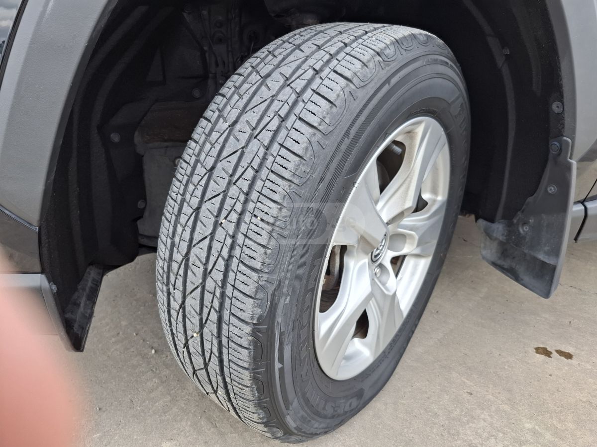 Toyota XLE 4dr All-Wheel Drive Automa — миниатюра 13