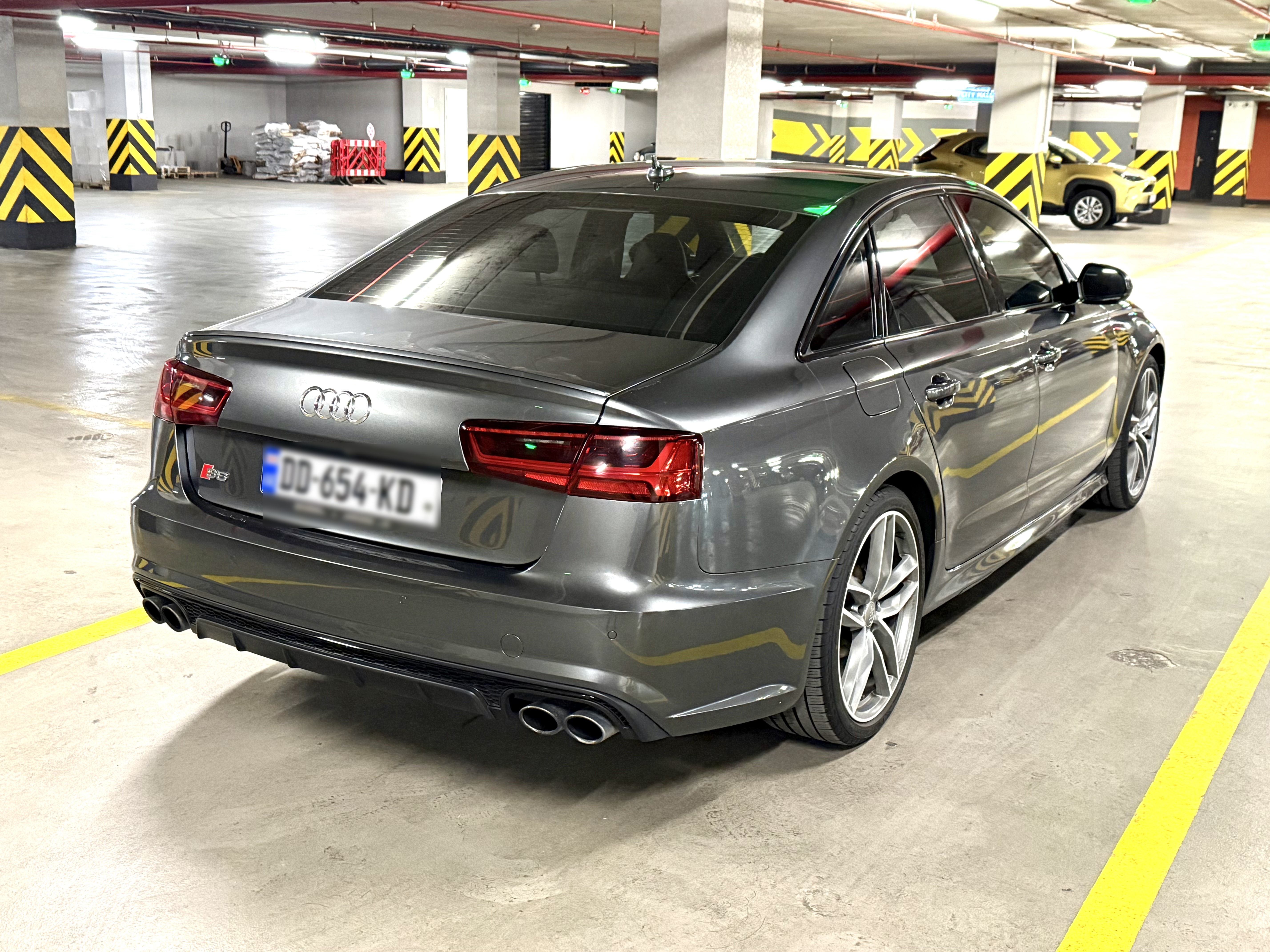 Audi S6 - фото 3