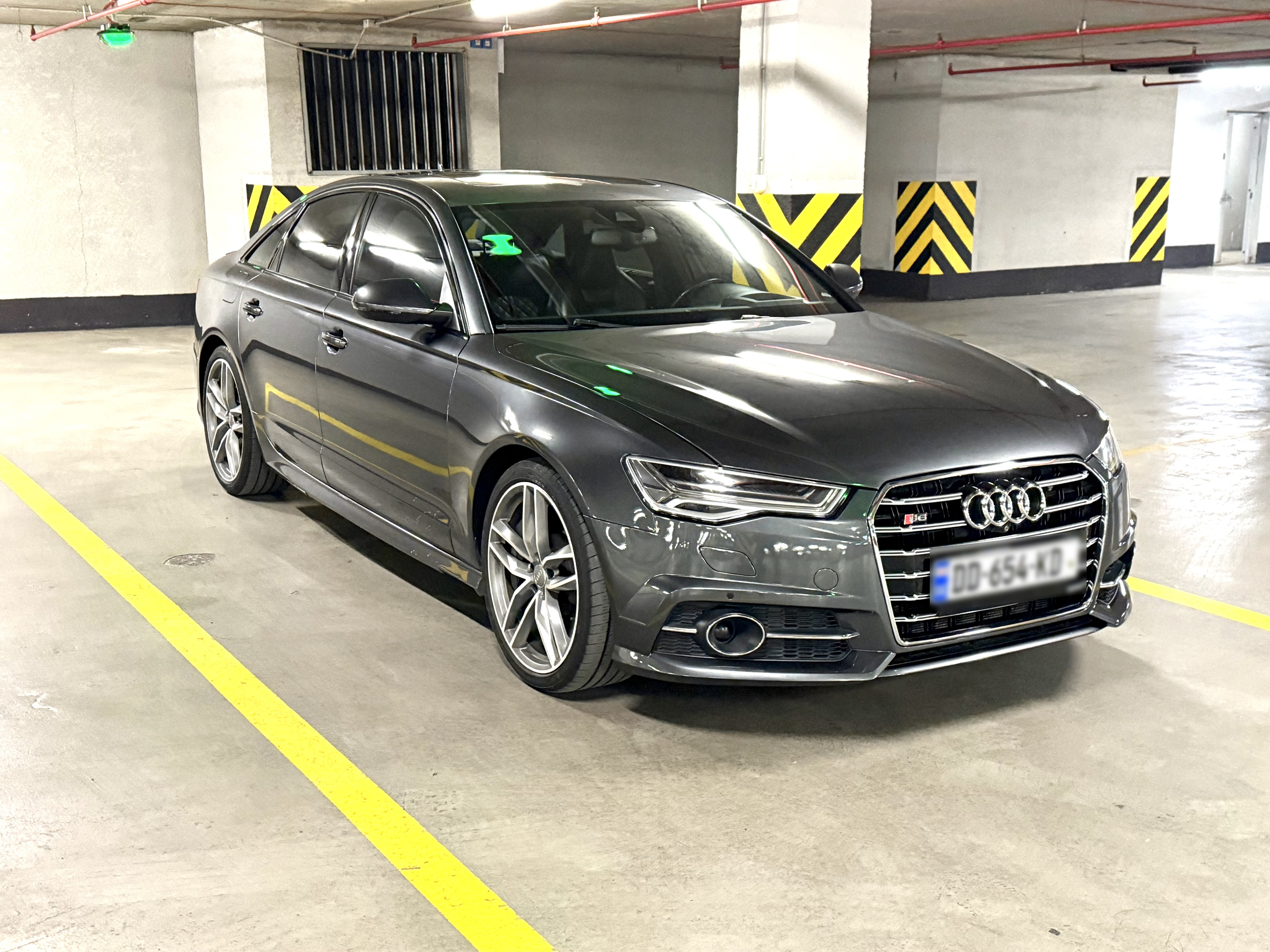 Audi S6 - фото 4