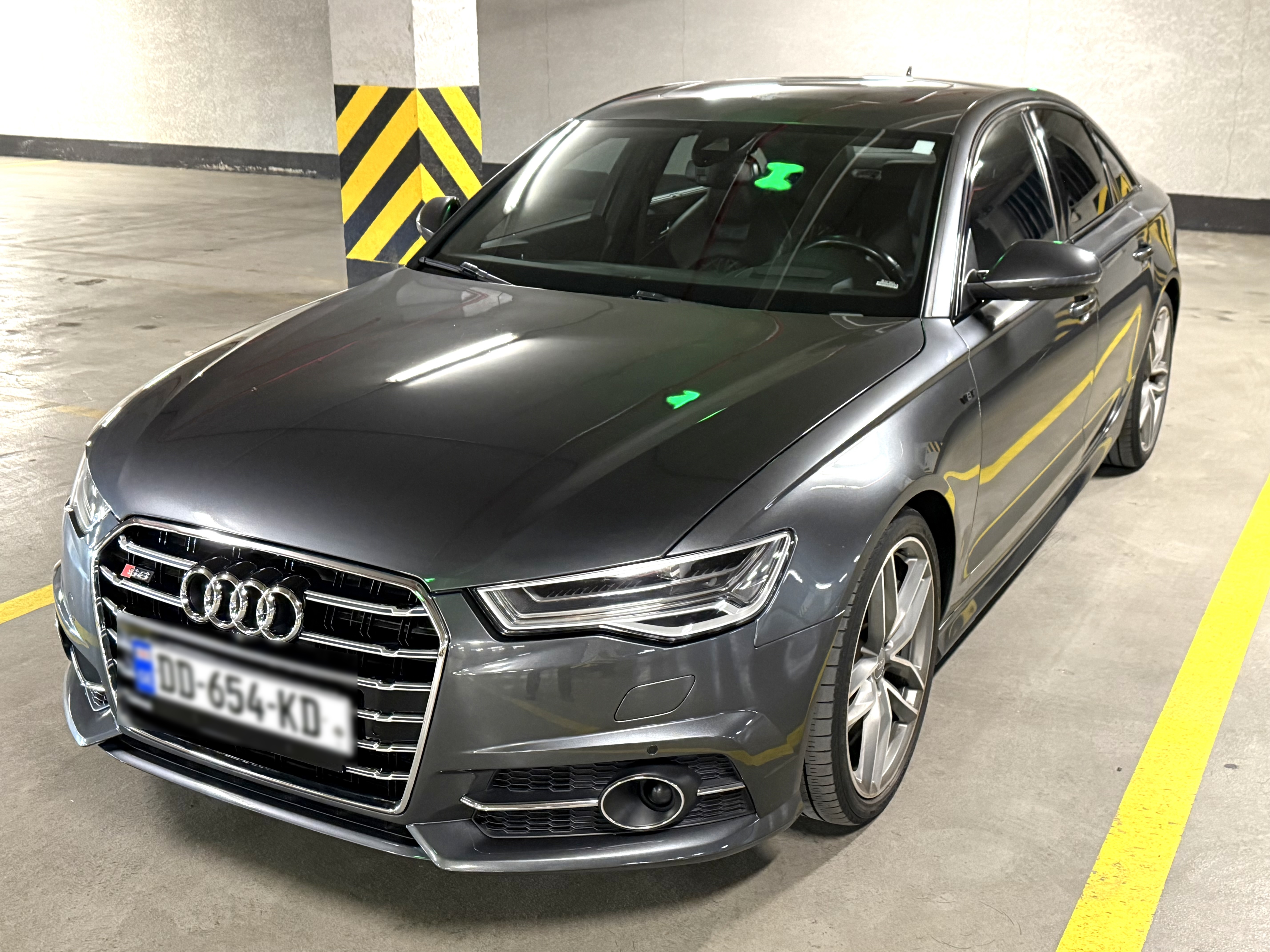 Audi S6 - фото 9