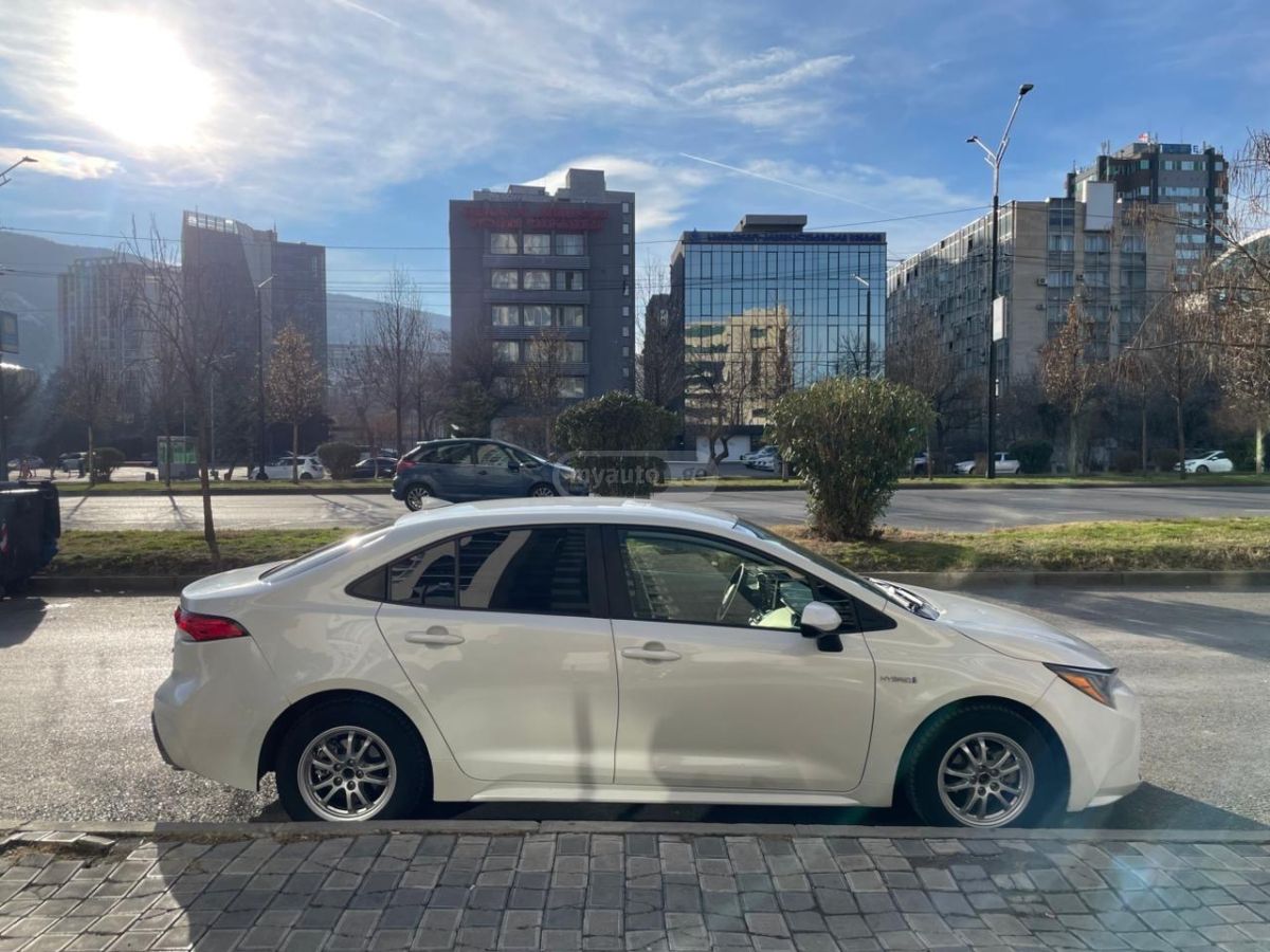 Toyota Corolla - фото 3