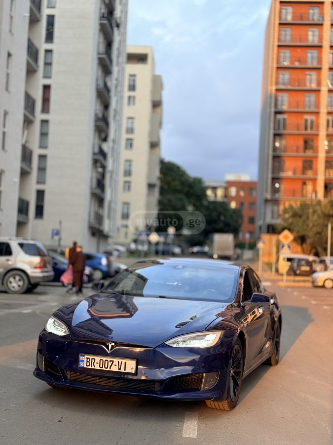 Tesla Model S - фото 3