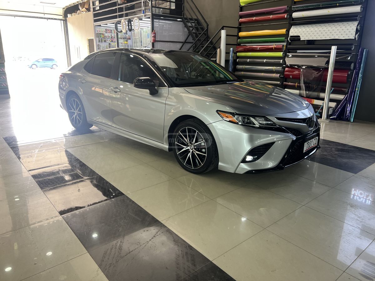 Toyota Camry - фото 4