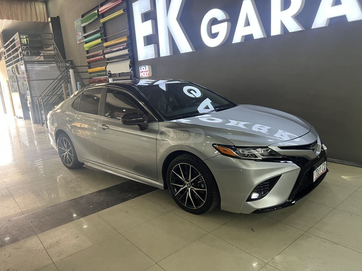 Toyota Camry - фото 5