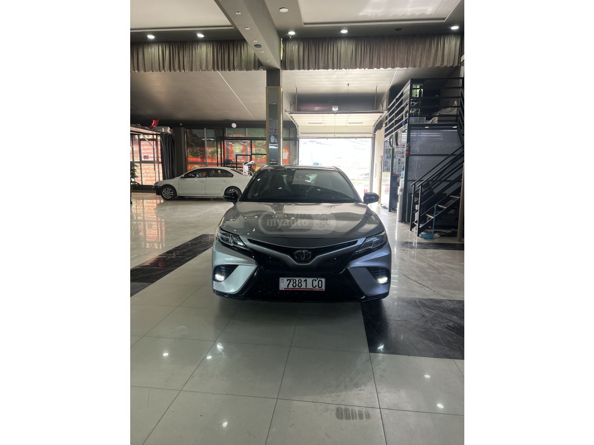 Toyota Camry - фото 9