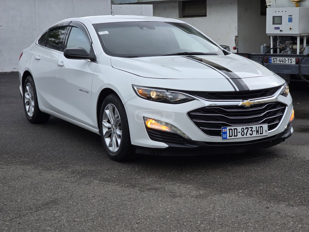 Chevrolet Malibu - фото 1