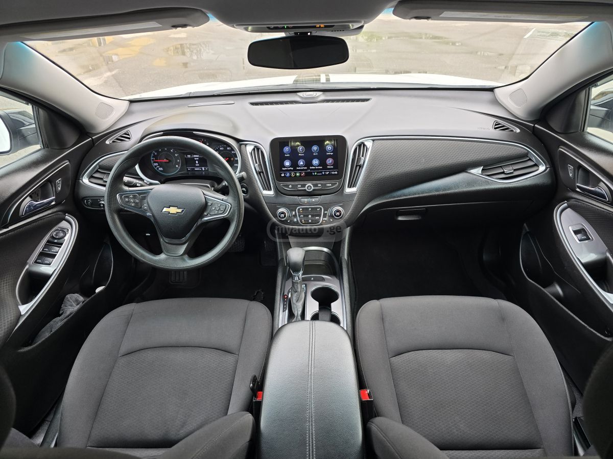 Chevrolet Malibu - фото 12