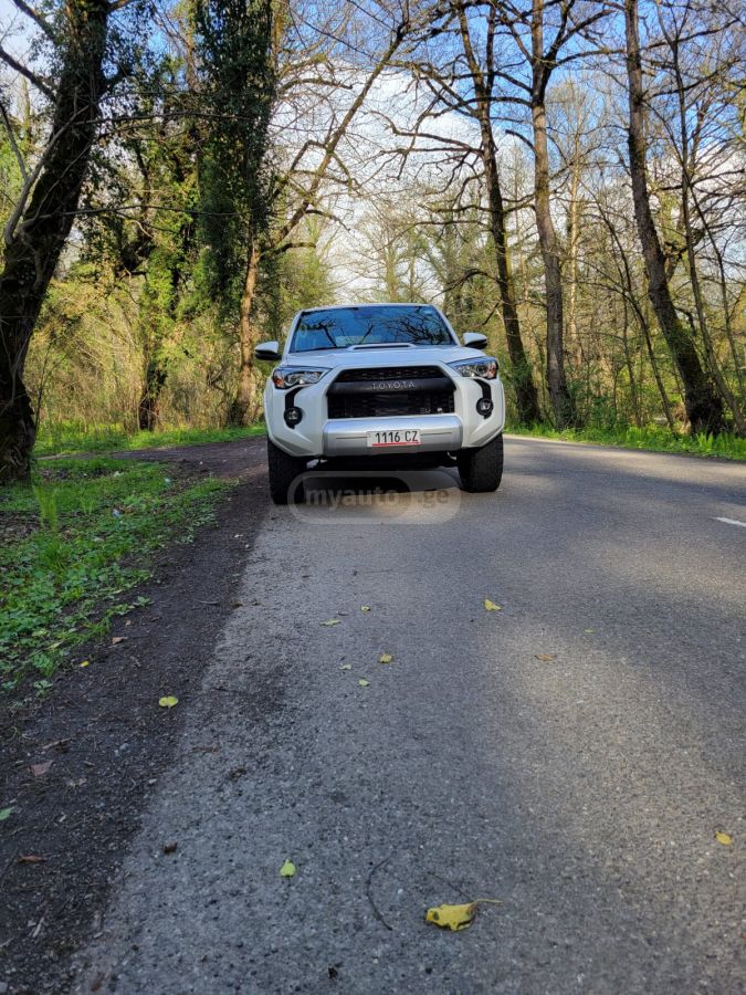 Toyota 4 Runner - фото 2