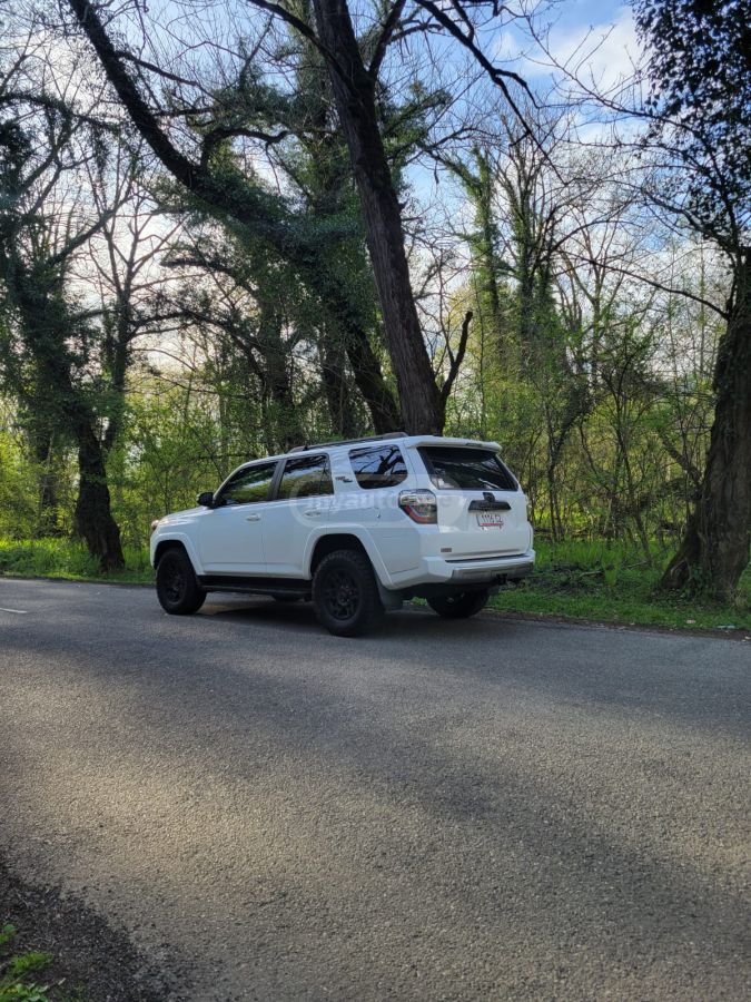 Toyota 4 Runner - фото 6