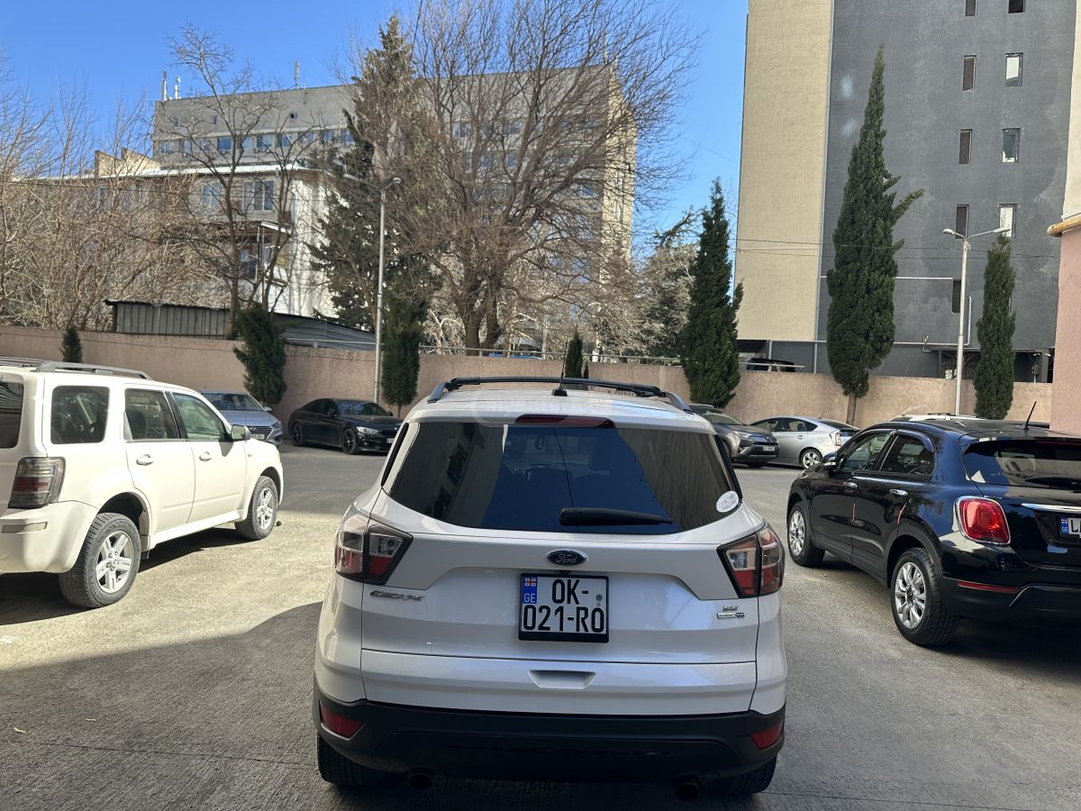 Ford Escape - фото 10