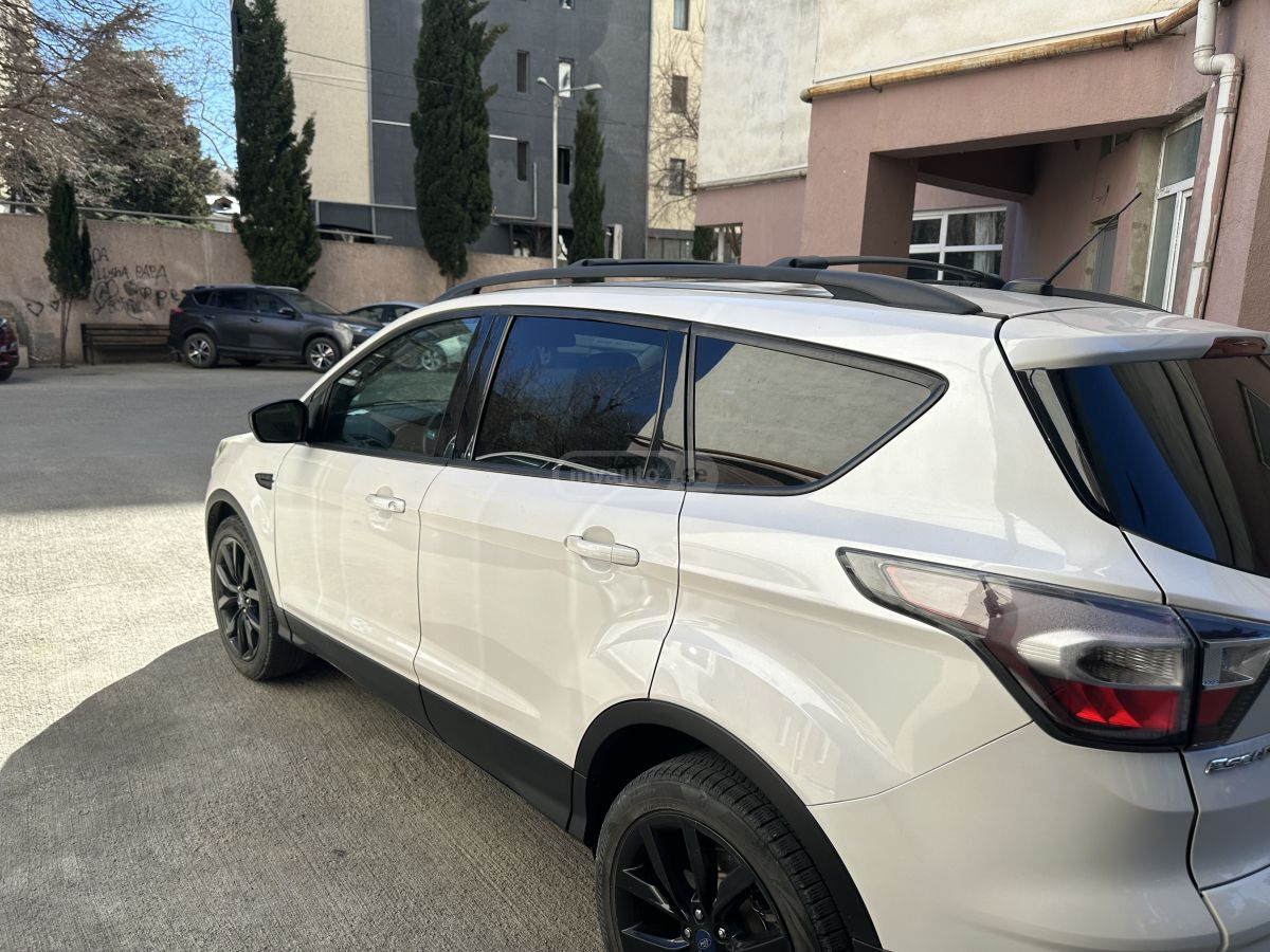 Ford Escape - фото 8