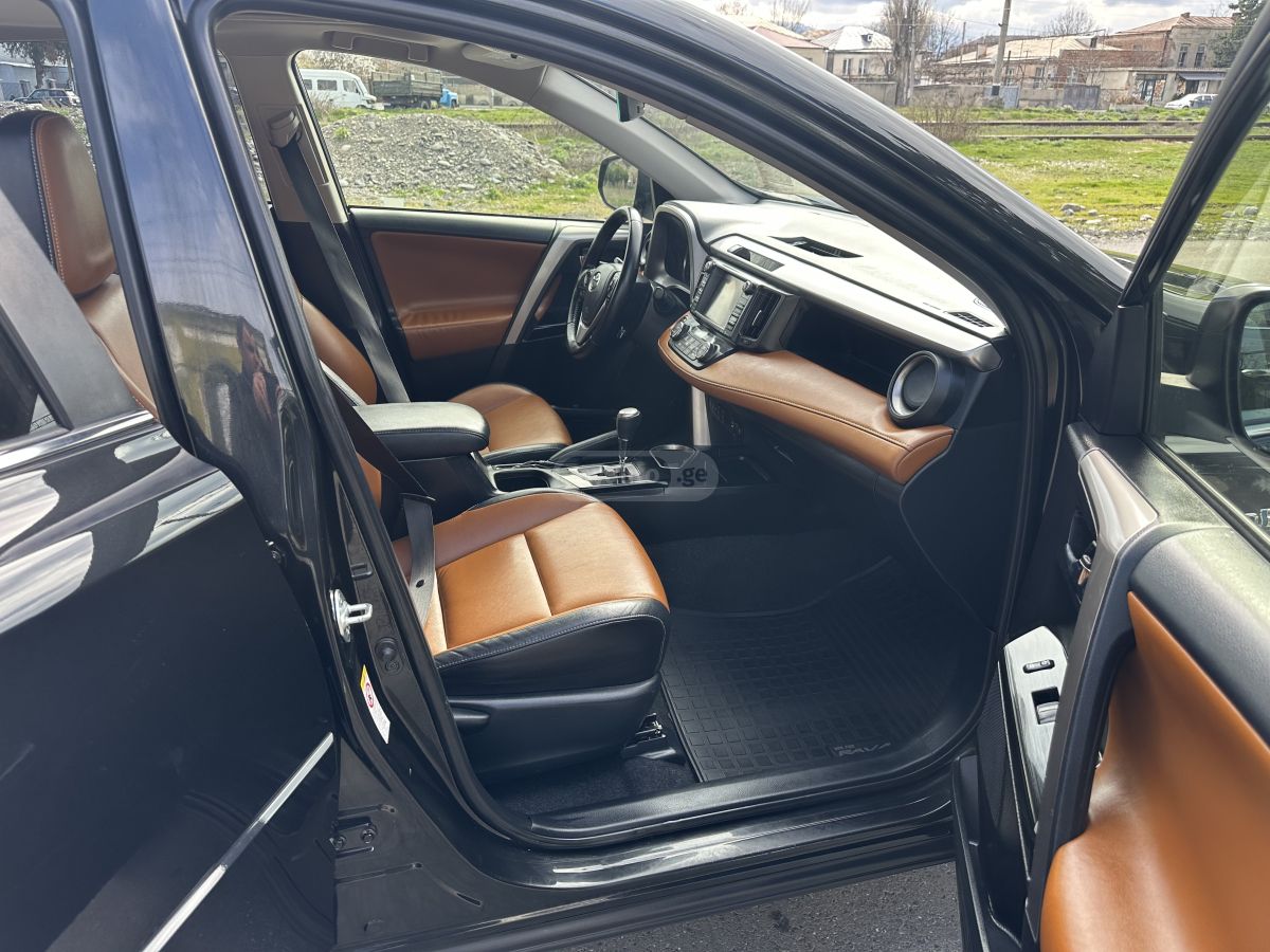Toyota RAV 4 - фото 11