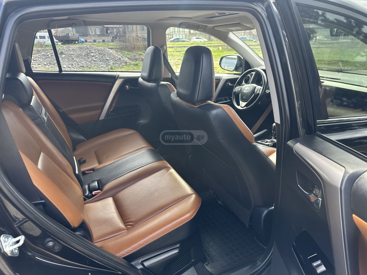 Toyota RAV 4 - фото 12
