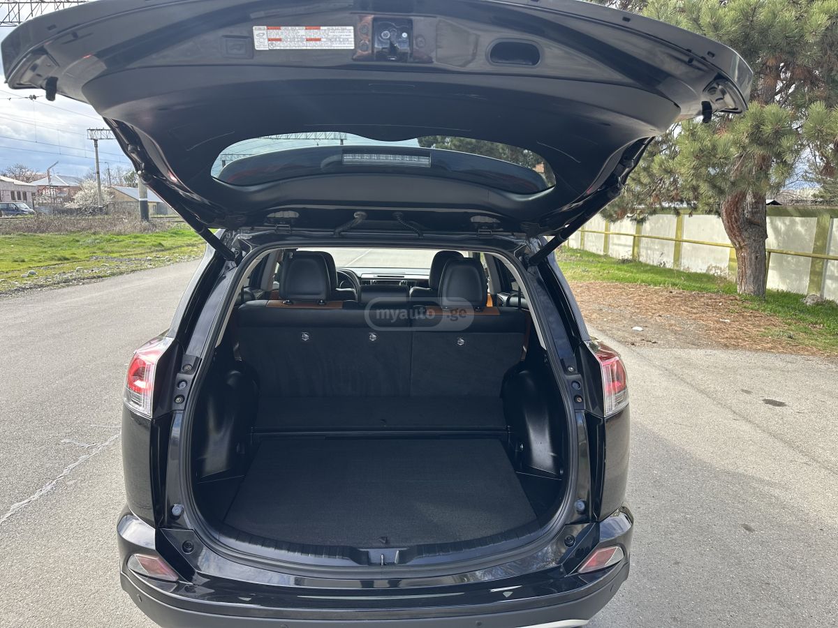 Toyota RAV 4 - фото 13