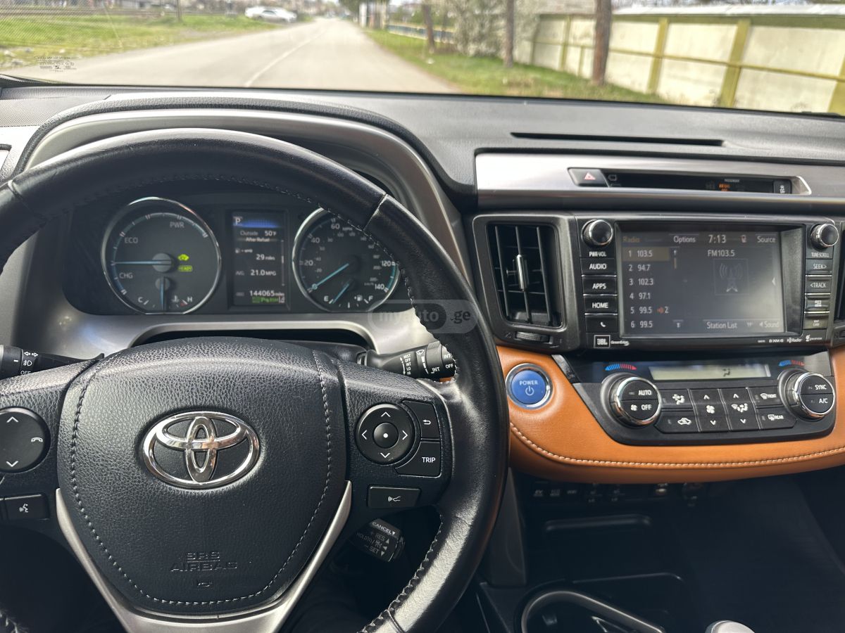 Toyota RAV 4 - фото 14