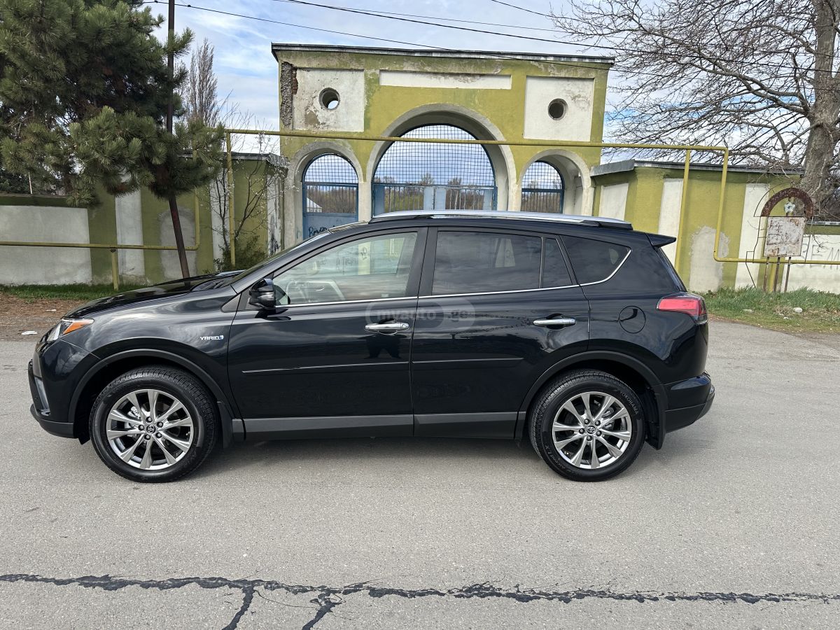 Toyota RAV 4 - фото 7