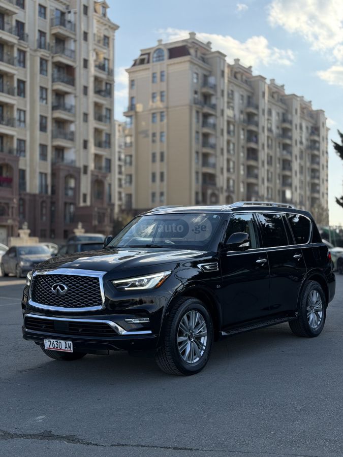 Infiniti QX 80 - фото 1