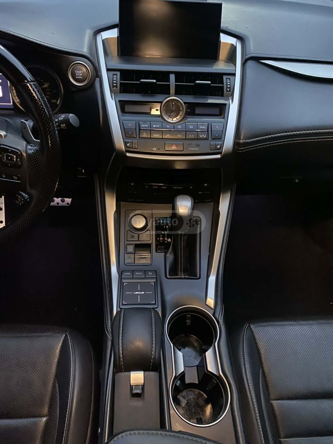Lexus NX 200 - фото 2