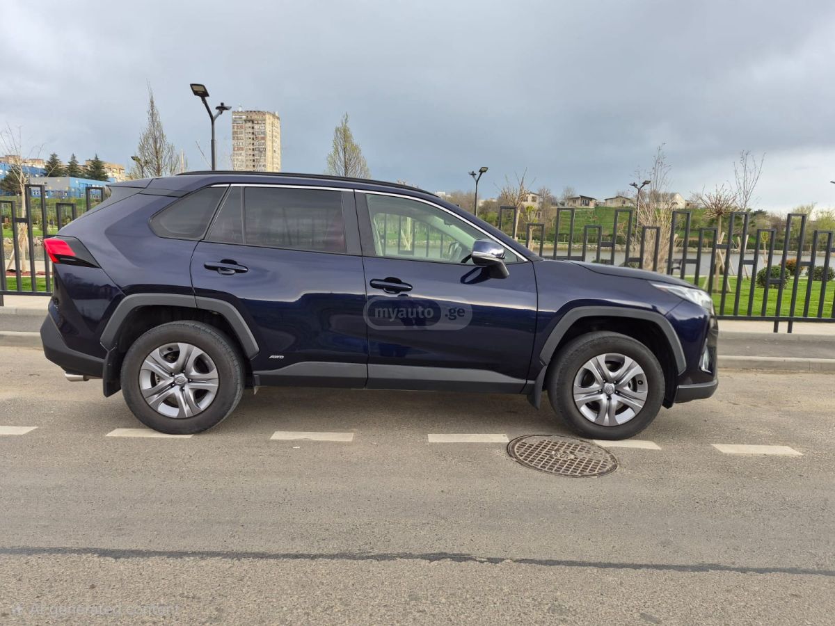 Toyota RAV 4 - фото 3