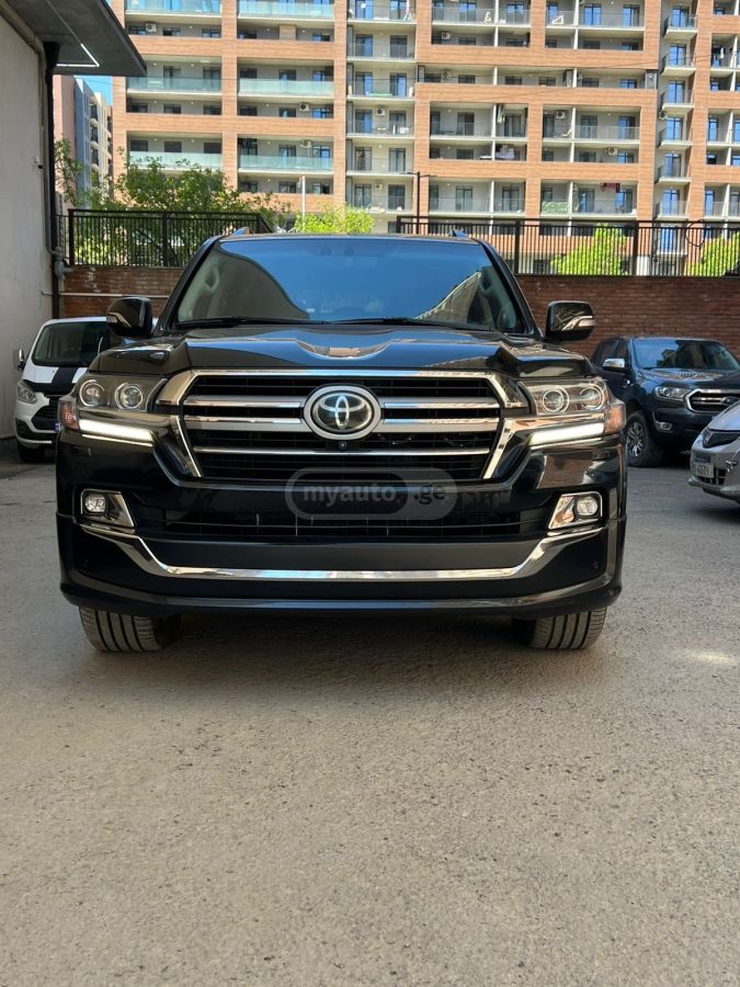 Toyota Land Cruiser - фото 1