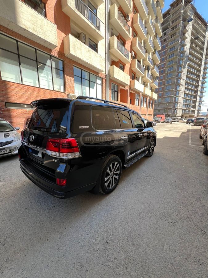 Toyota Land Cruiser - фото 3