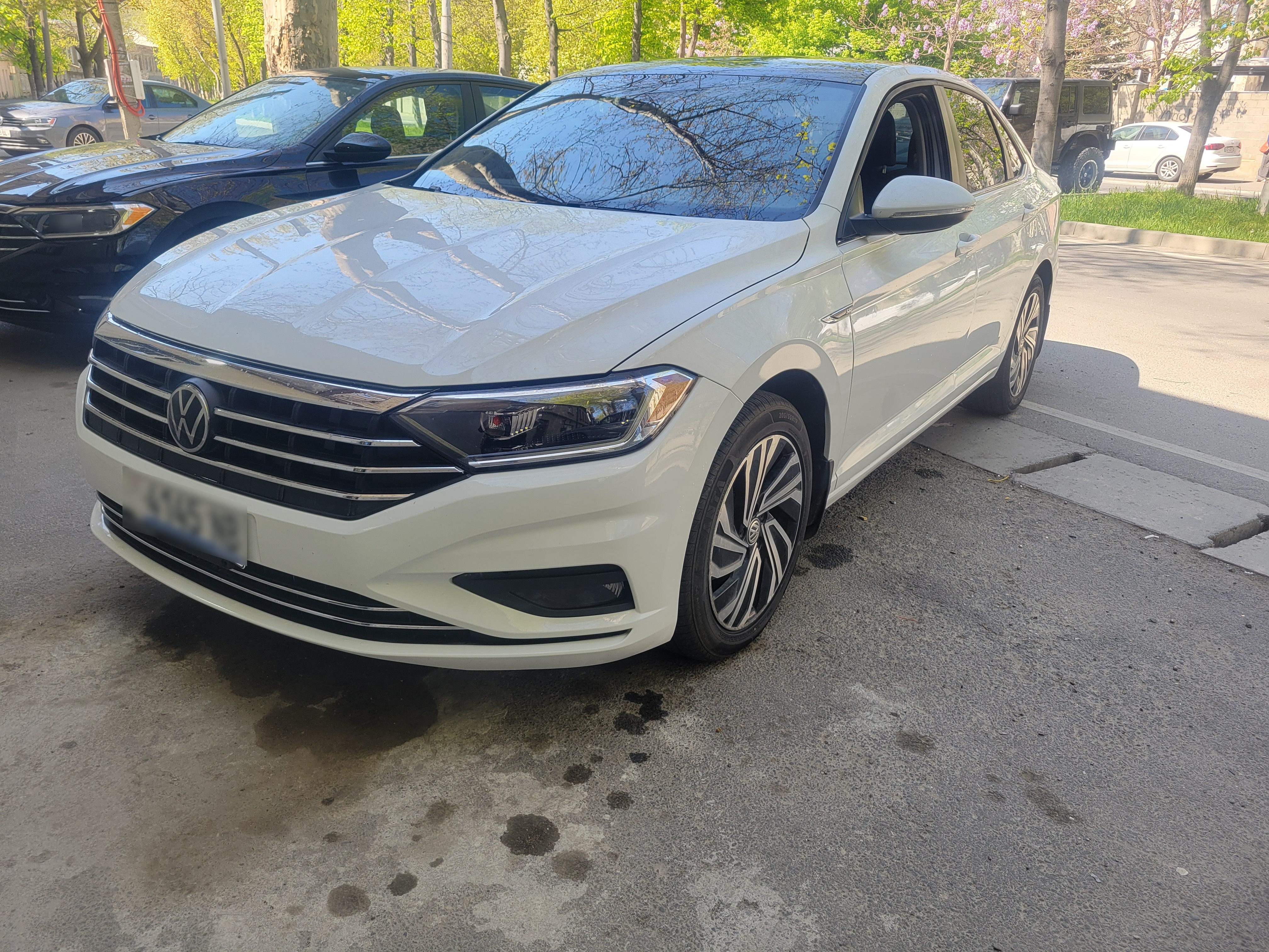 Volkswagen Jetta - фото 1