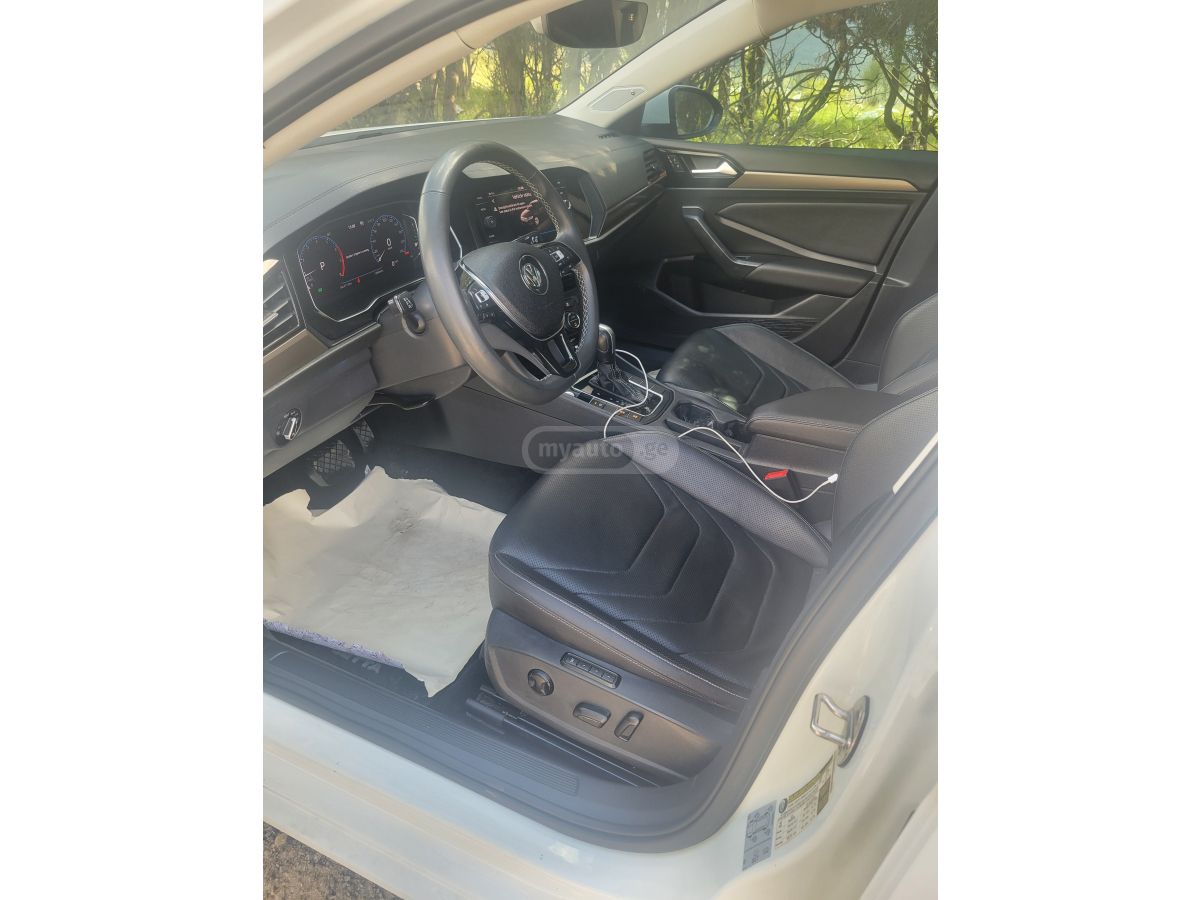 Volkswagen Jetta - фото 13