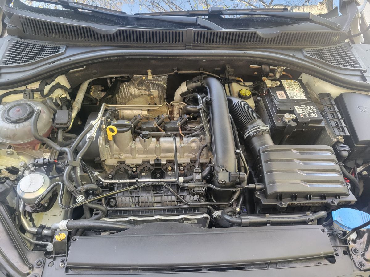 Volkswagen Jetta - фото 8