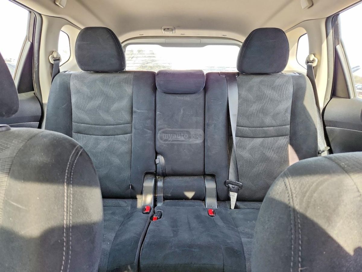 Nissan Rogue - фото 11