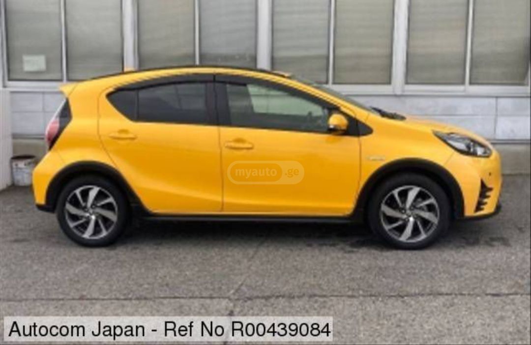 Toyota Aqua - фото 15