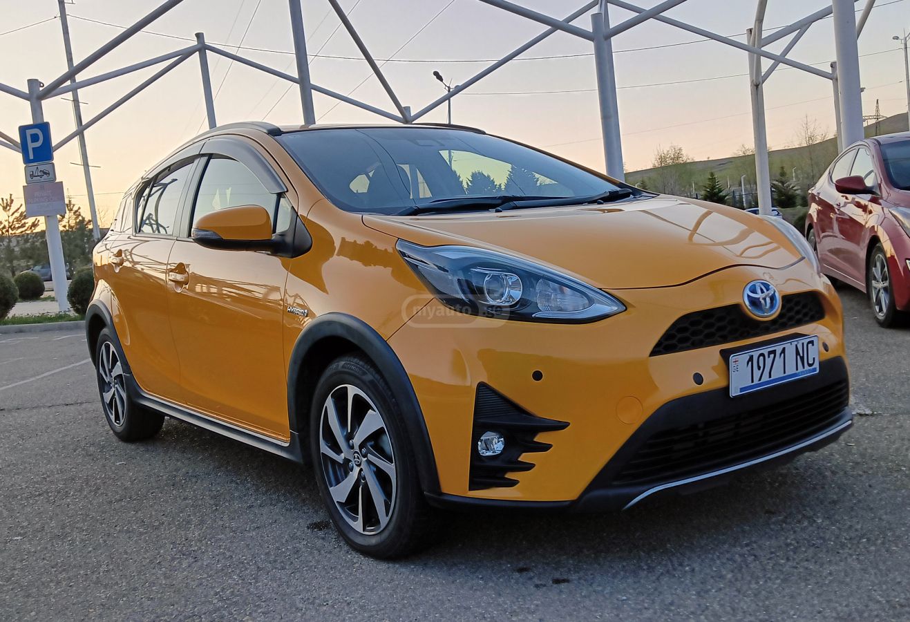 Toyota Aqua - фото 4