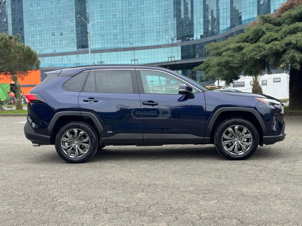 Toyota XLE Premium 4dr All Wheel Driv — миниатюра 8