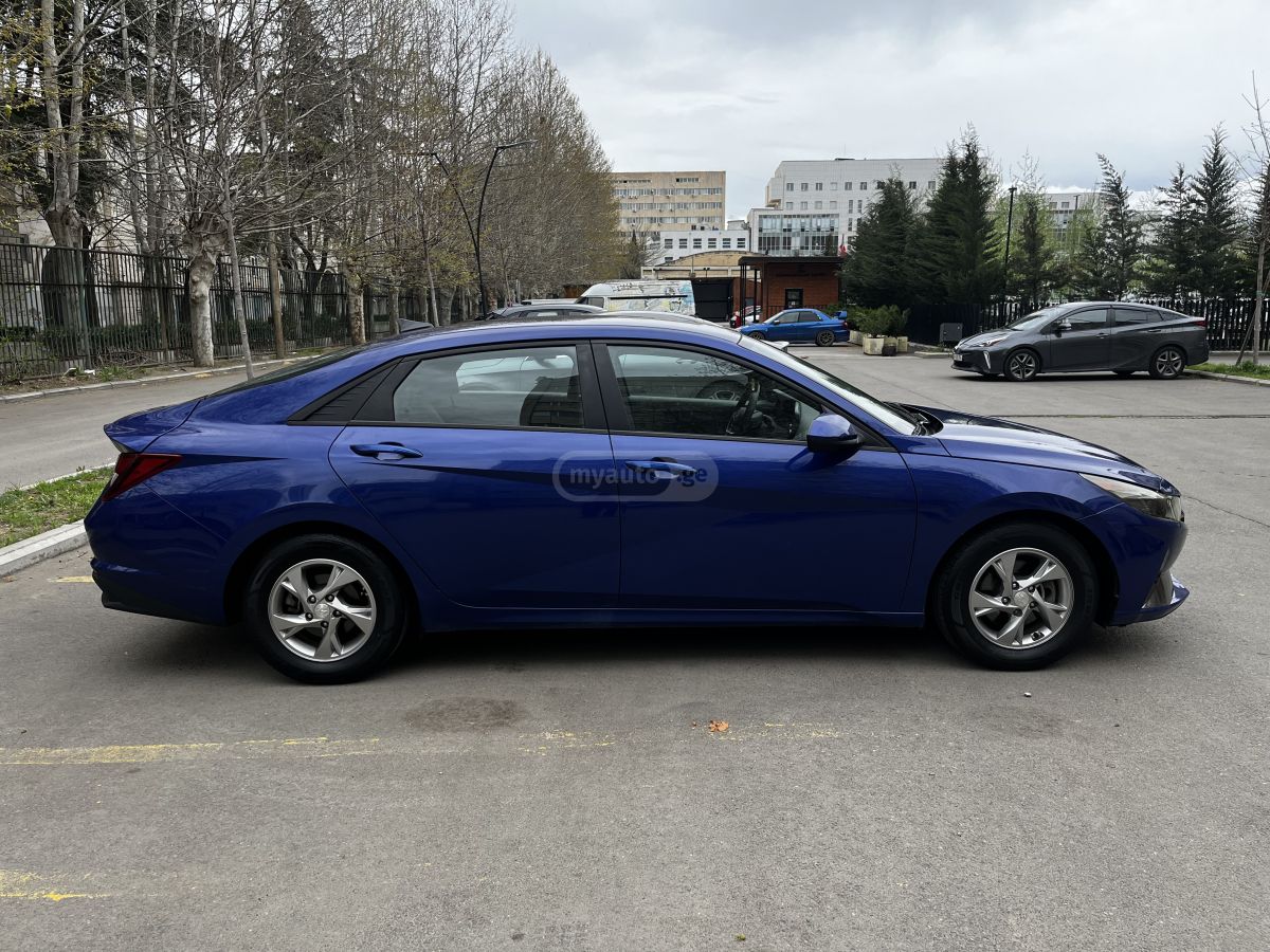 Hyundai Elantra - фото 5