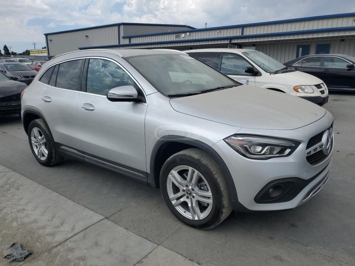 Mercedes-Benz GLA 250 - фото 4