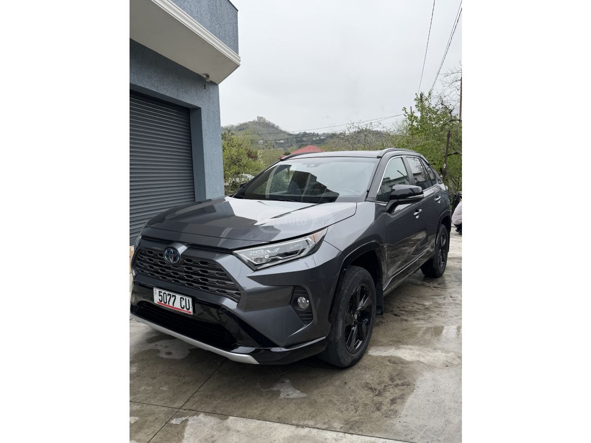 Toyota RAV 4 - фото 3