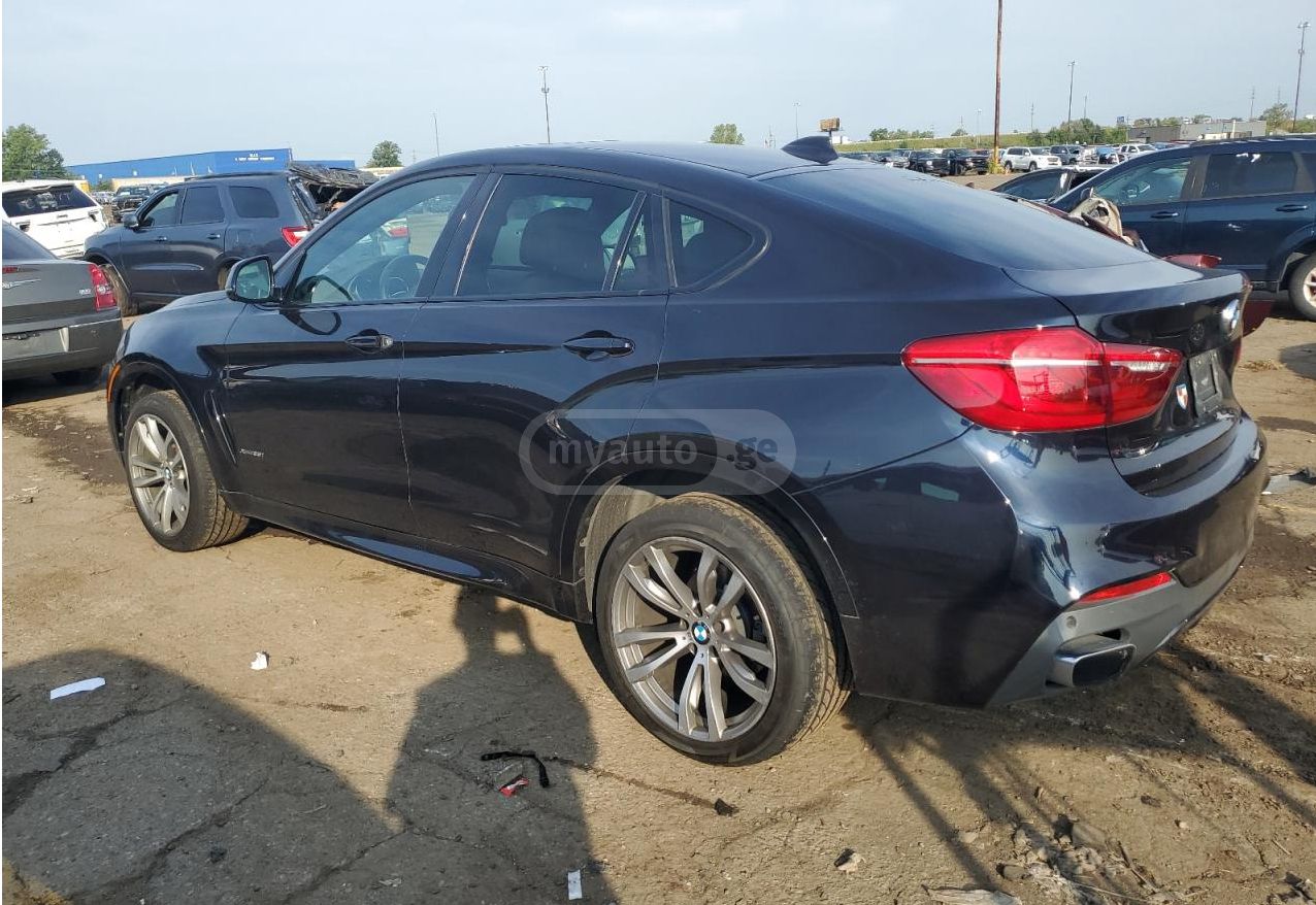BMW X6 - фото 6