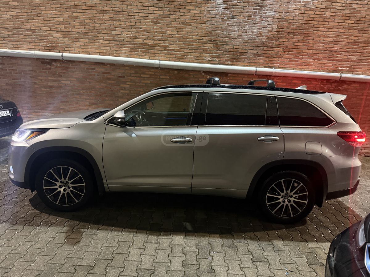 Toyota Highlander - фото 14