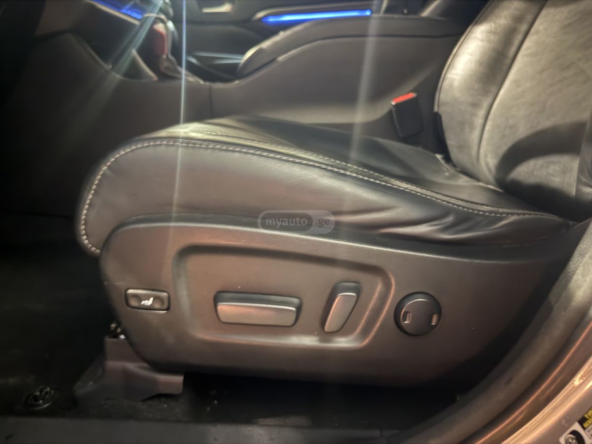 Toyota Highlander - фото 6