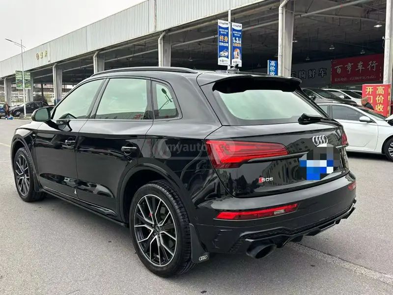 Audi Q5 - фото 4