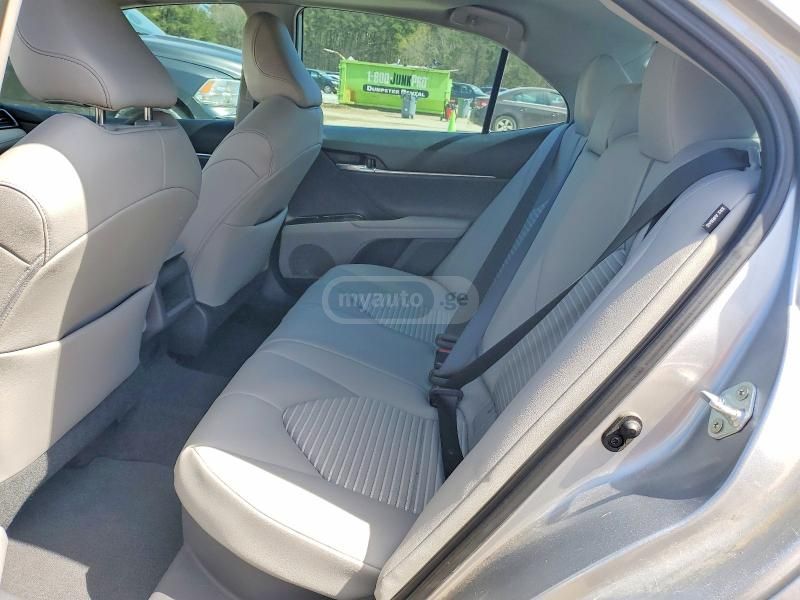 Toyota Camry - фото 10