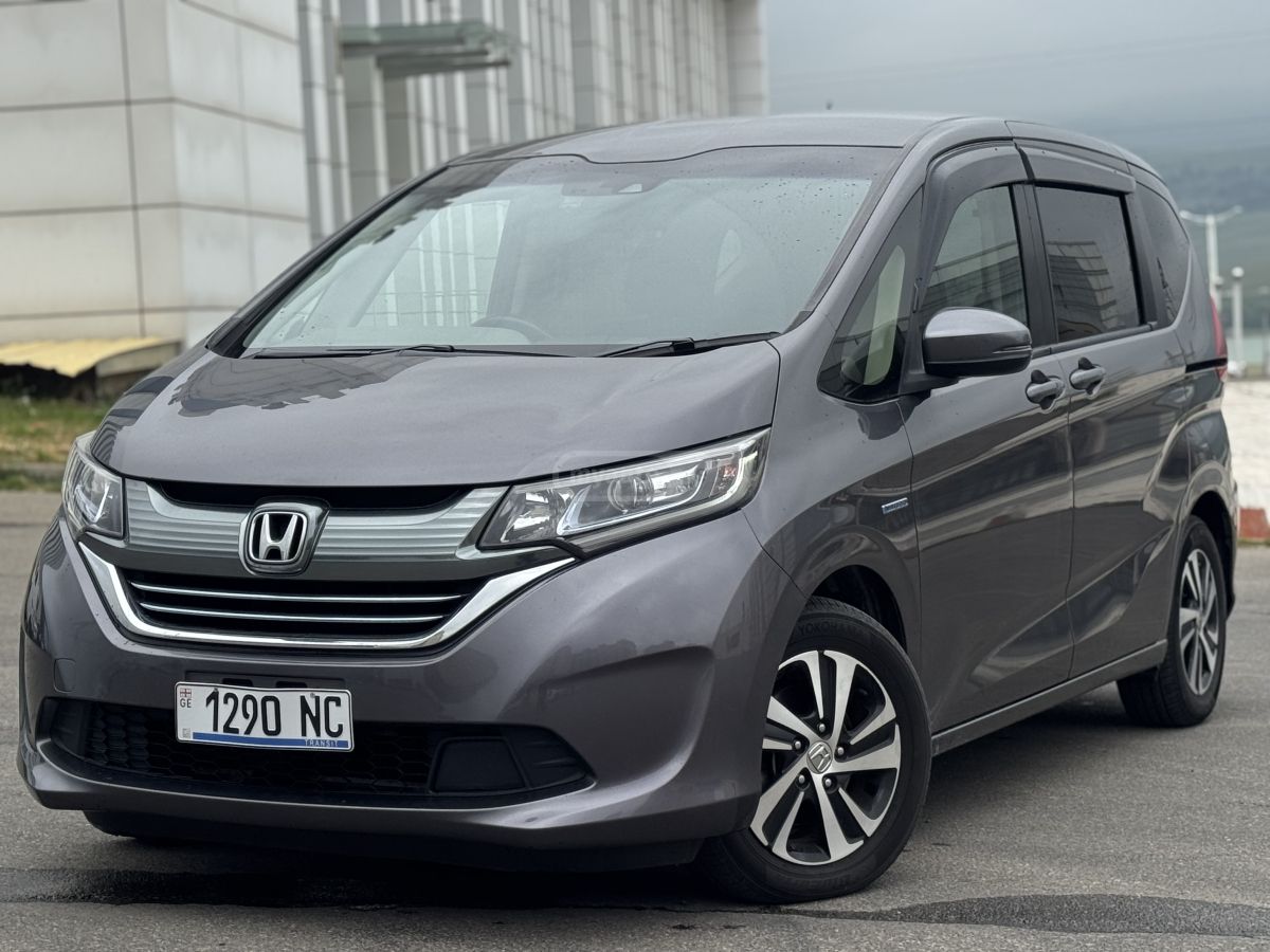 Honda Freed - фото 2