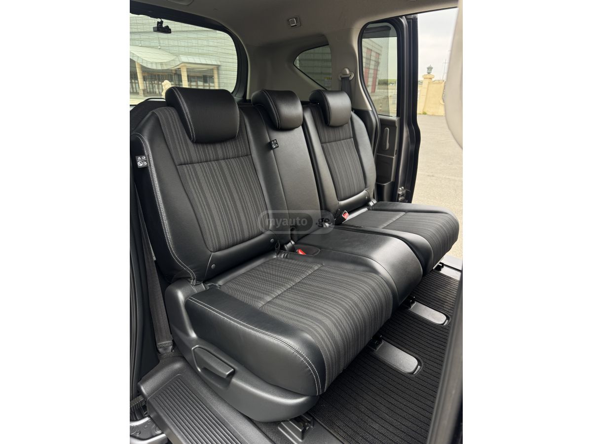 Honda Freed - фото 8