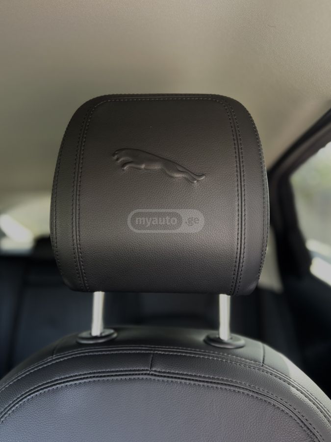 Jaguar P250 AWD Facelift Model — миниатюра 2