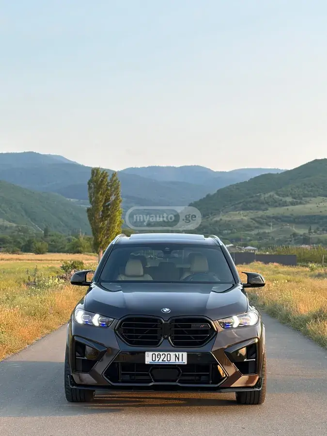 نمای دیگر BMW 2021
