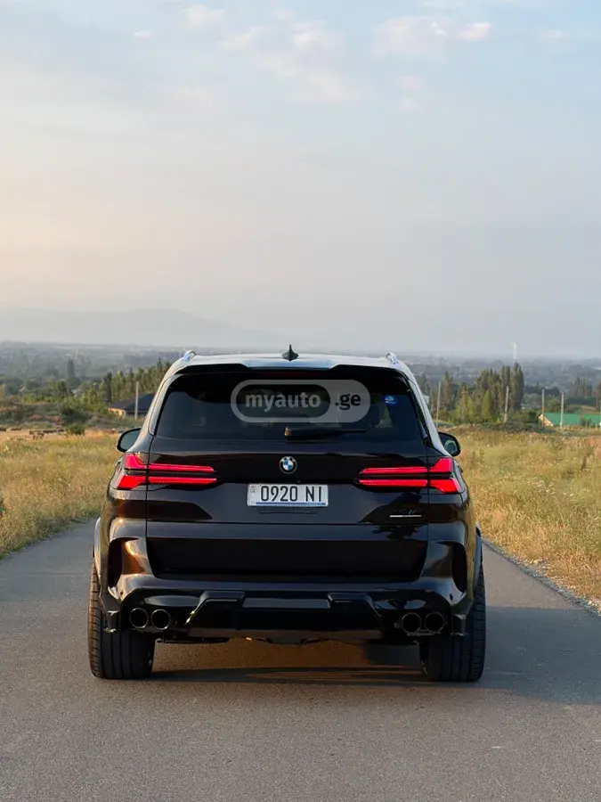 نمای دیگر BMW 2021