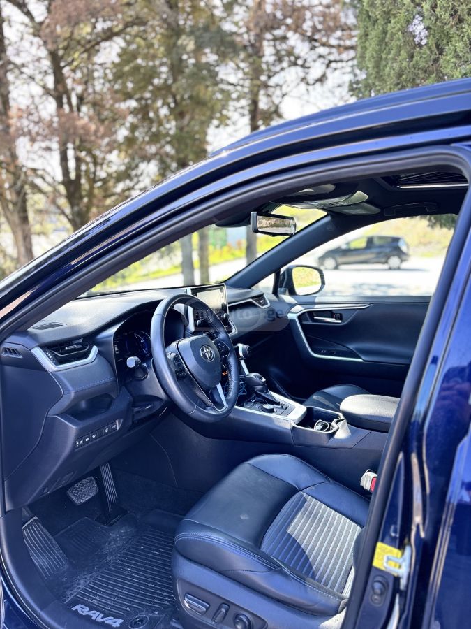 Toyota Rav 4 - фото 9