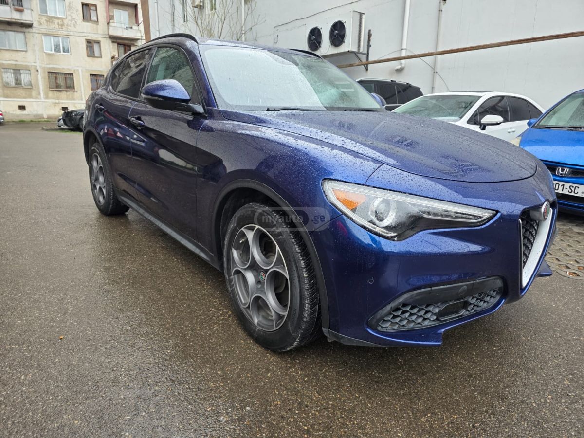 Alfa Romeo Stelvio - фото 3