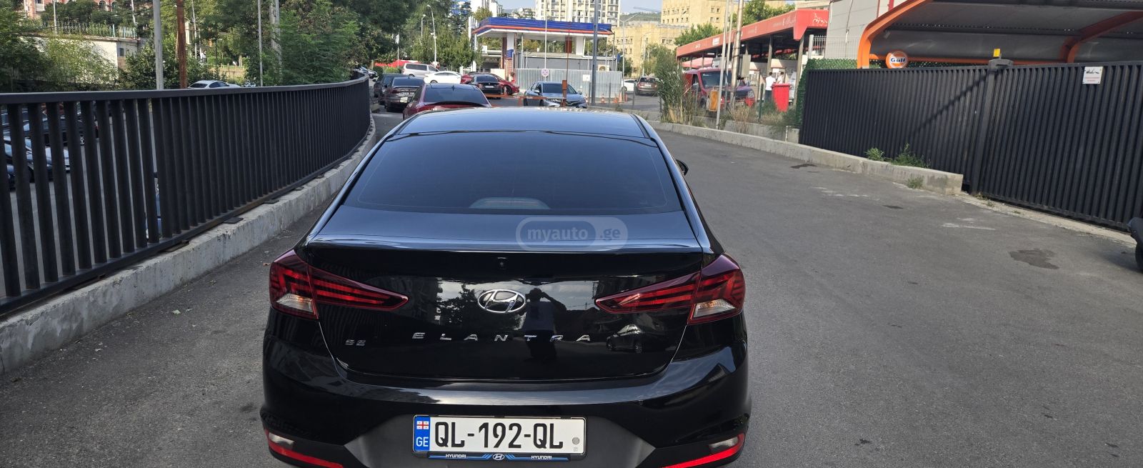 Hyundai Elantra - фото 4